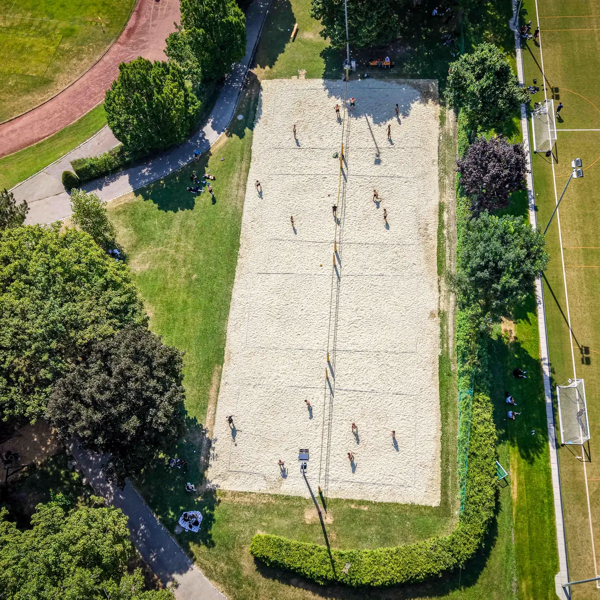 Beachvolleyball-Anlage aus der Vogelperspektive