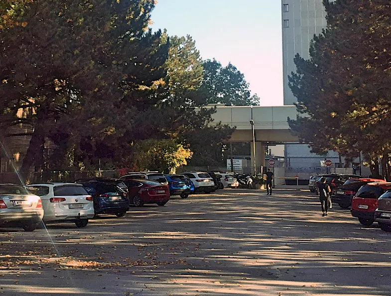 Parkplatz Sportcenter Donaucity